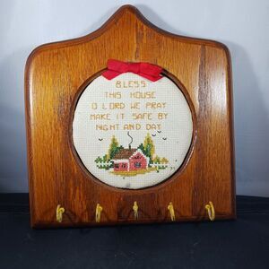 Vintage Needlepoint Wood Key Hanger